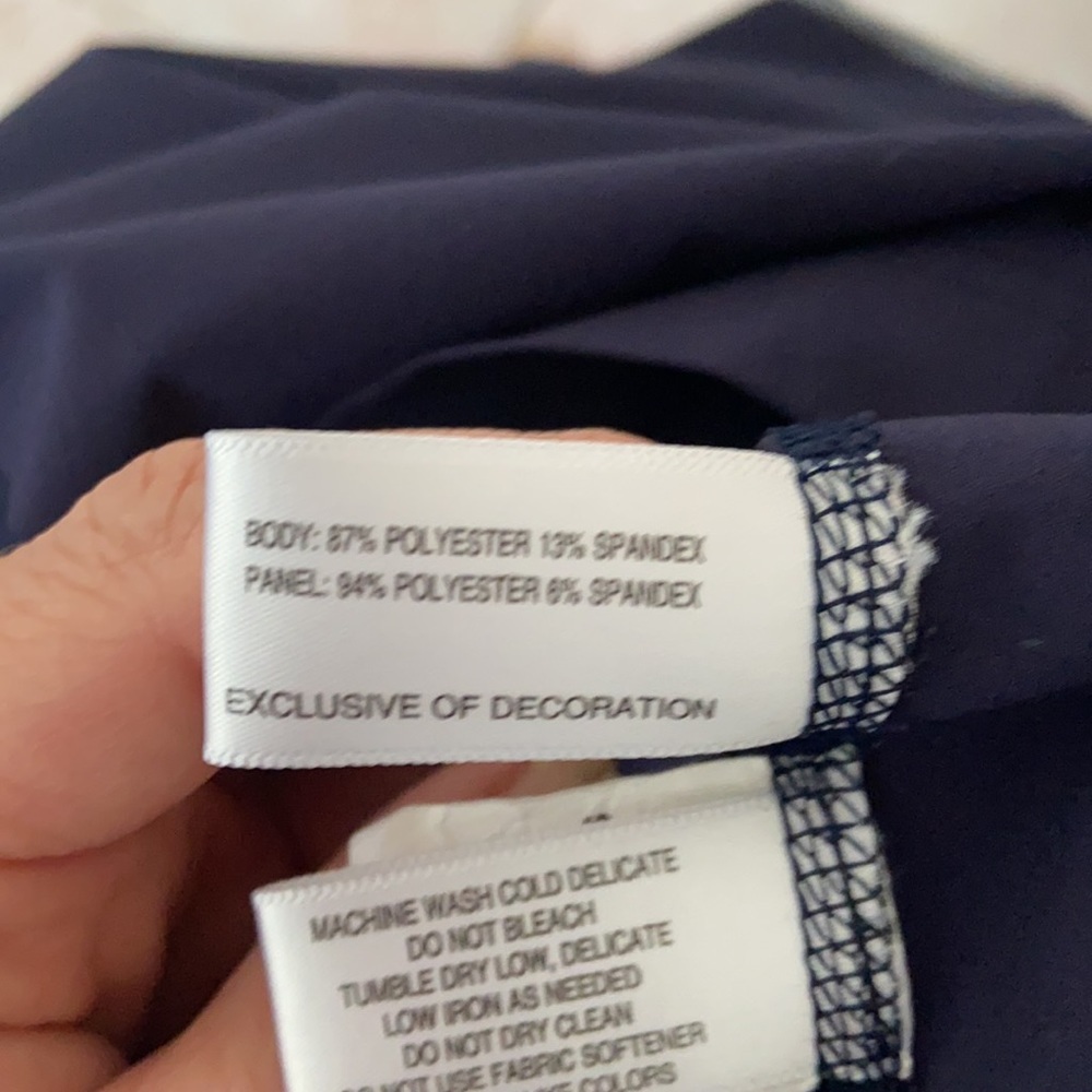 Cutter & Buck 1/2 zip pull over - Picture 8 of 11